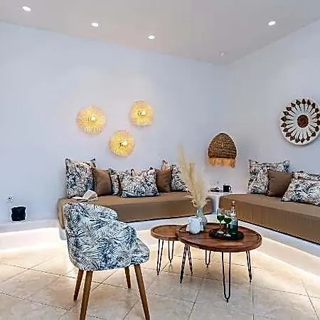 Almiriki Naxos Beachside Living 호텔 4*