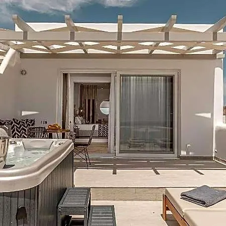 Almiriki Naxos Beachside Living 호텔 4*
