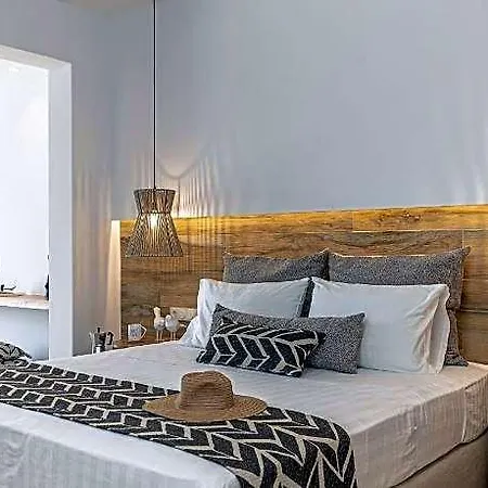 호텔 Almiriki Naxos Beachside Living